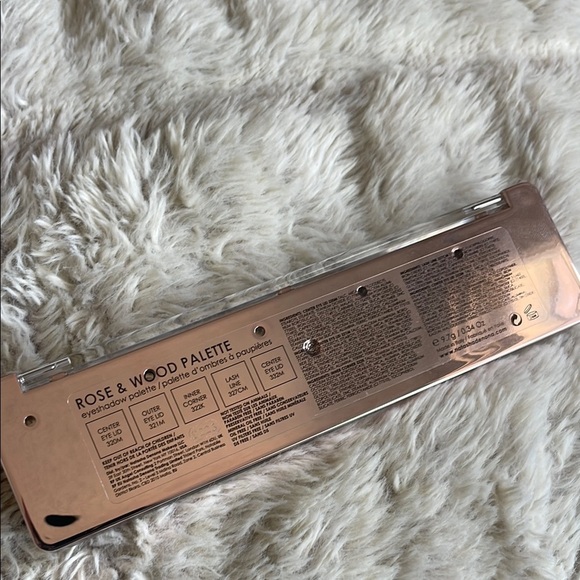 Natasha Denona Rose + wood Eyeshadow Palette - Picture 3 of 3